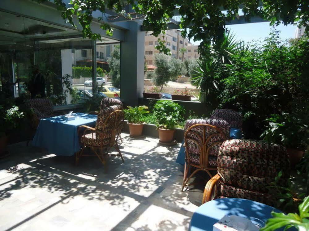 Blue Rose Hotel Amman Buitenkant foto
